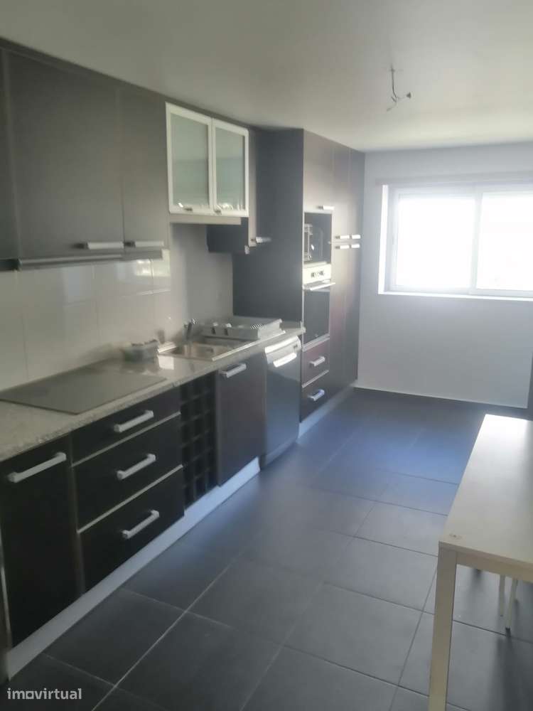 Aluguer Apartamento T1 Quinta Sta Apolónia em Coimbra - Grande imagem: 3/5