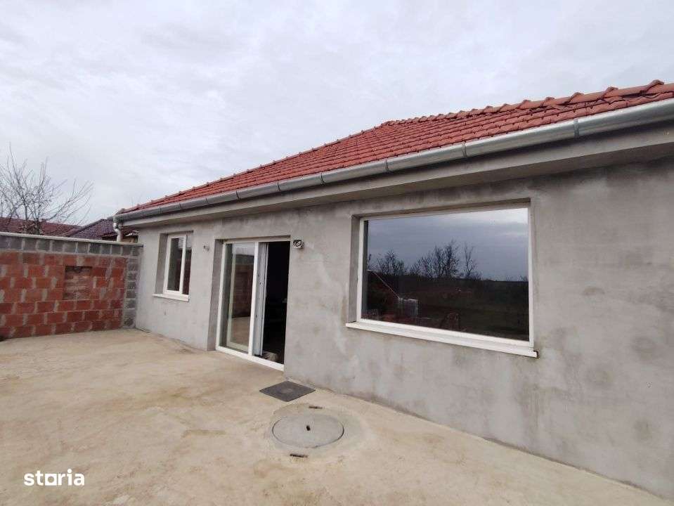 Casa de vanzare in Tarian - Imagine principală: 4/11