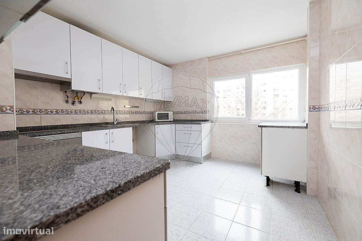 Apartamento T3 para arrendamento - Grande imagem: 2/18
