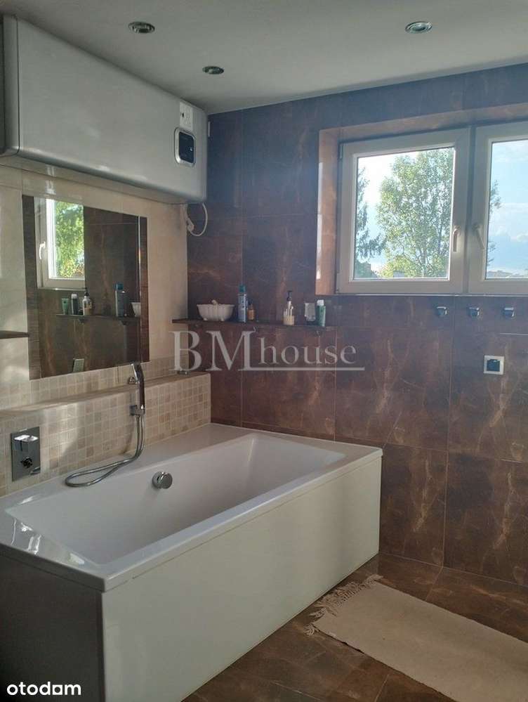 Dom z garażem, 6 pokoi i poddasze-10