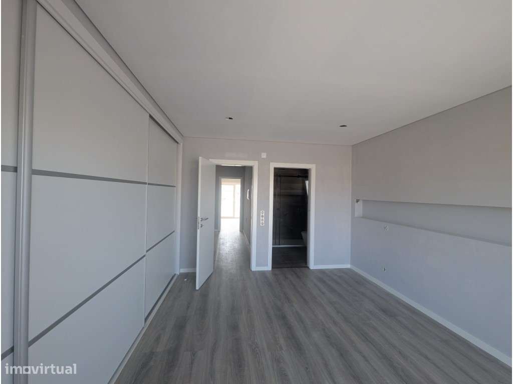 Moradia T3 com 2 suites em Quinta das Laranjeiras Fernão Ferro-13