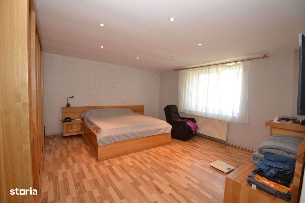 Casa cu teren de 5165 mp in Becicherecu Mic, la artera principala-9