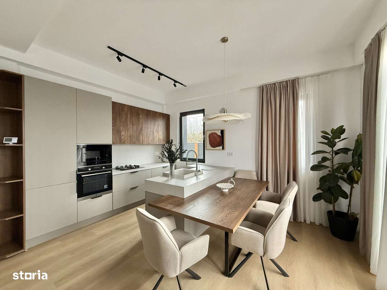 Pipera-Tunari / Case finalizate / Piscină / Loc de joacă - Imagine principală: 4/20