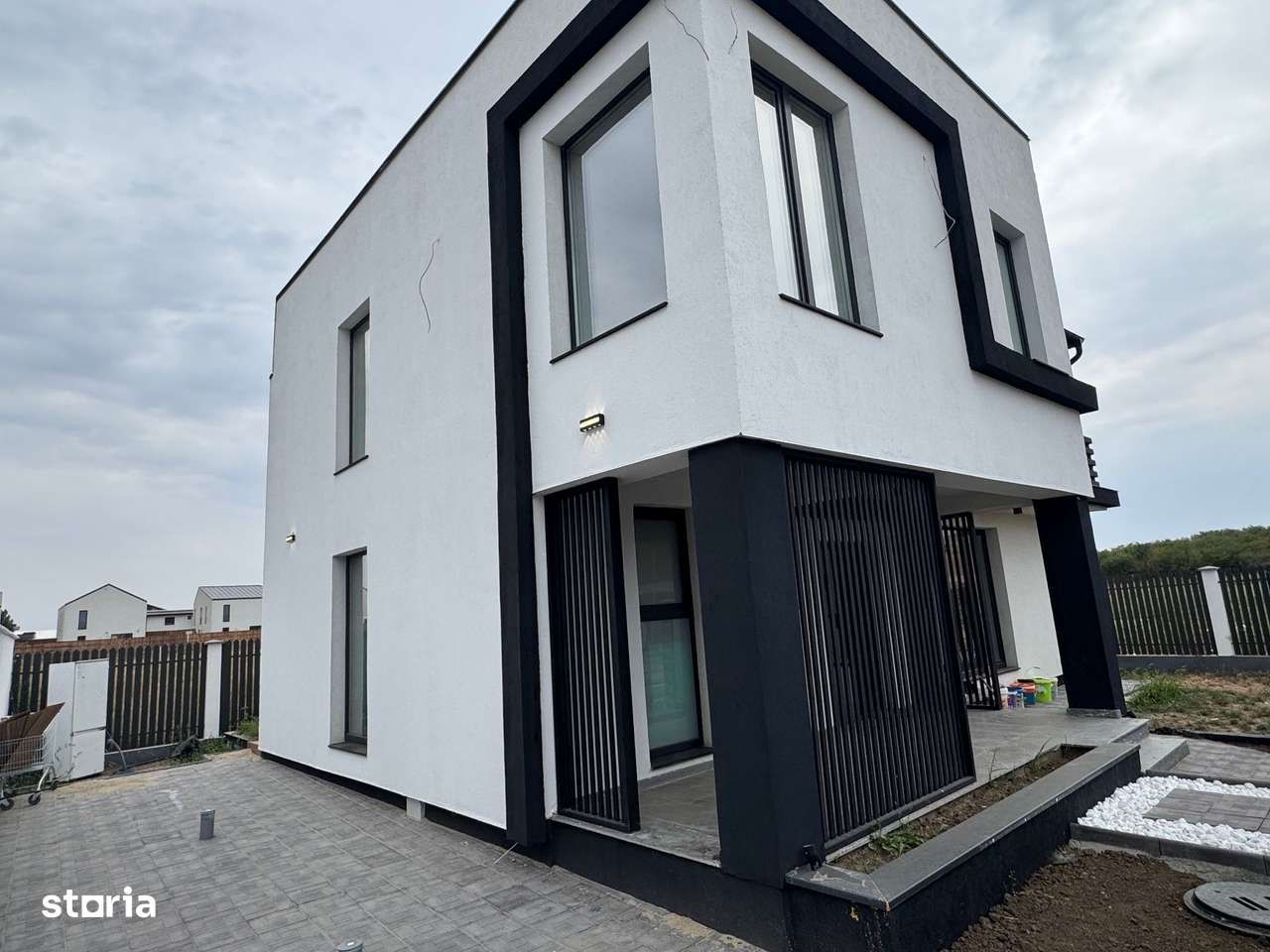 Vile Tunari, TOATE UTILITATILE, zona f buna - Imagine principală: 2/16