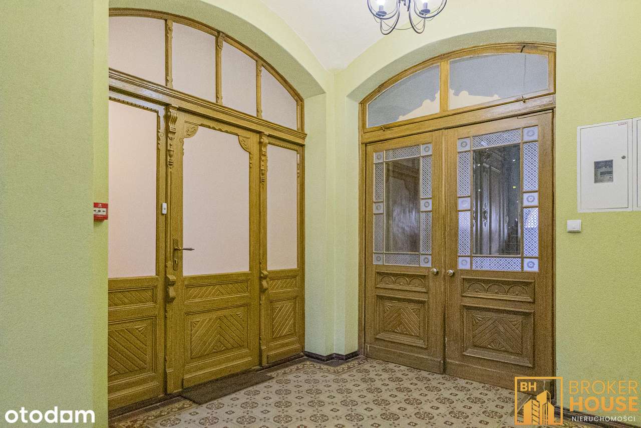 PIĘKNY LOKAL W PRESTIŻOWEJ KAMIENICY-19