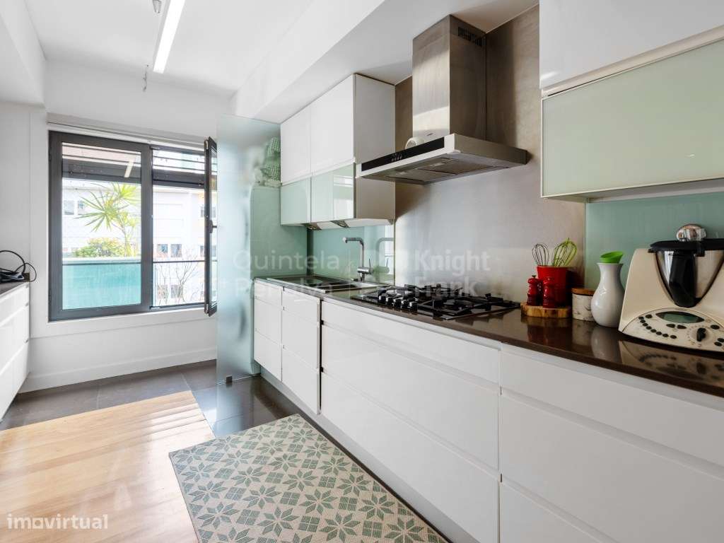 Apartamento T4 em condomínio de luxo privado na Lapa-8