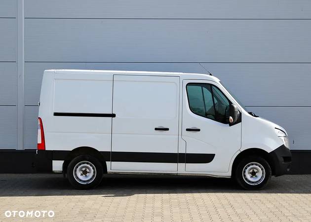 Nissan NV400 - 12