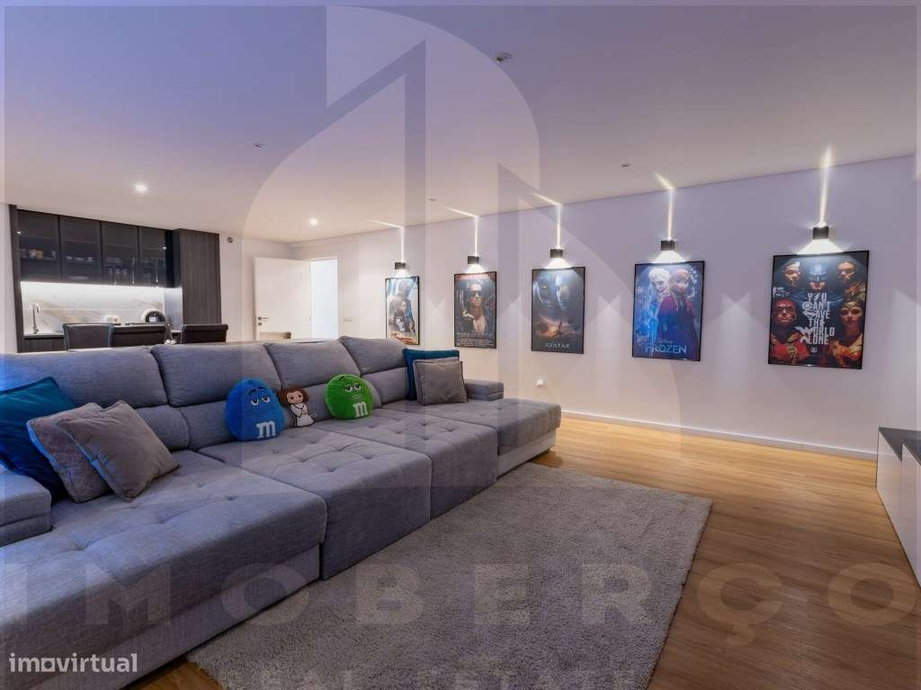 Moradia T3 de Luxo em Creixomil - Como Nova-41