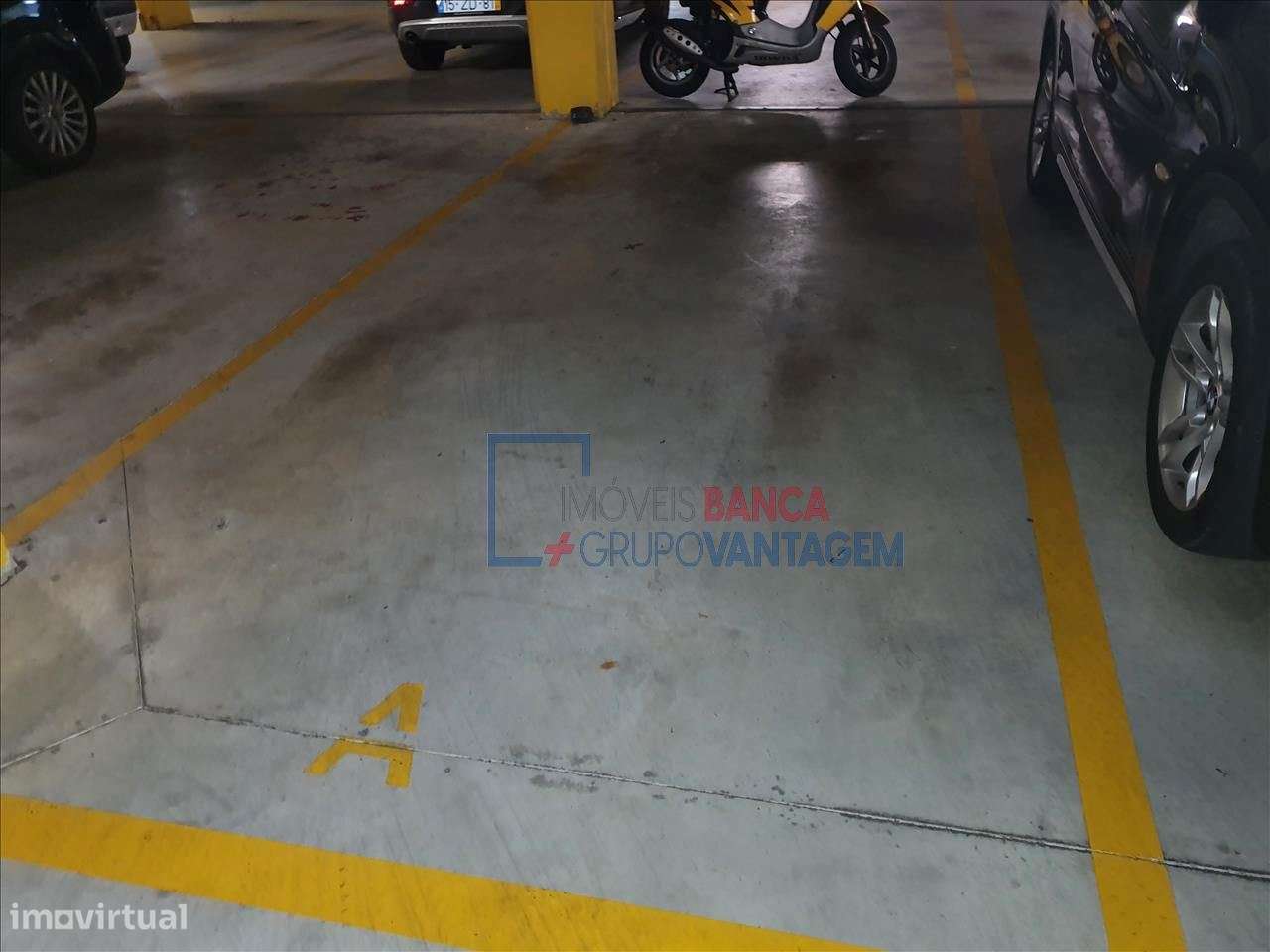 Apartamento T2 c/ Lugar de Garagem e 2 Arrumos - Grande imagem: 5/7