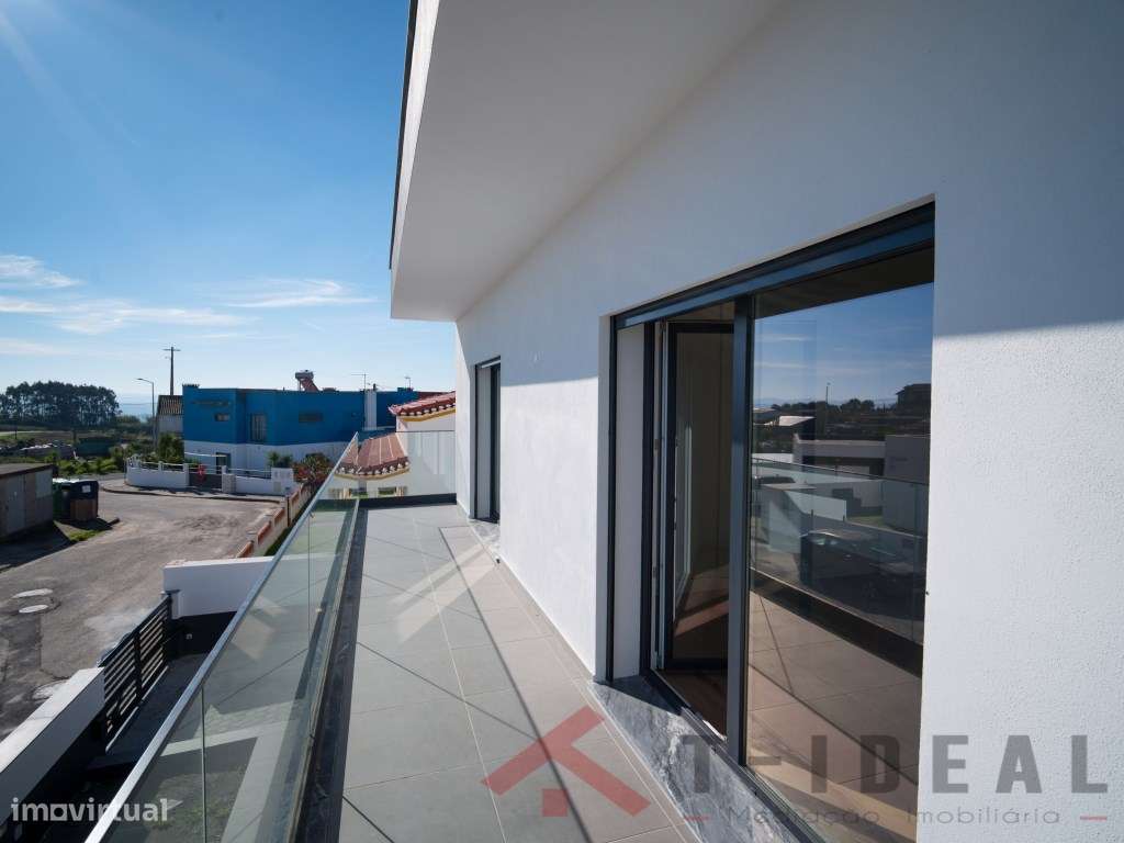 Moradia T4 nova próxima da Lourinhã e das praias-41