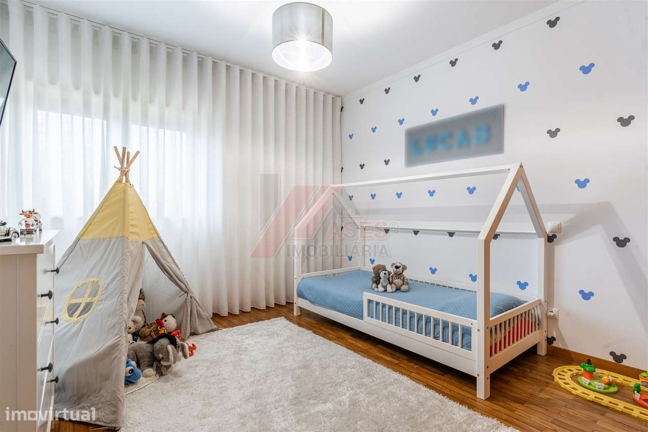 Moradia com Terreno e Espaços Amplos – 5 min de Fafe!-14