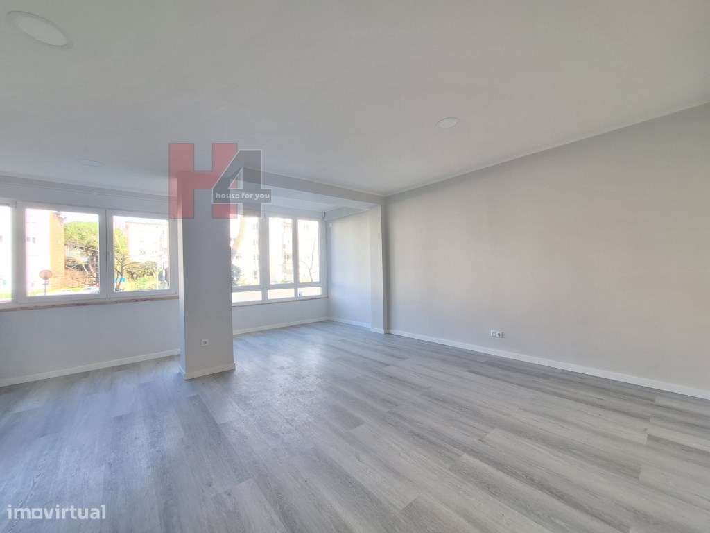 Apartamento T2 totalmente remodelado em Oeiras próximo da praia-5