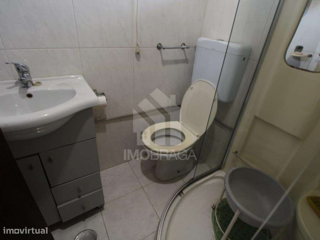 Venda Andar Moradia T2, em Real (Braga)-15