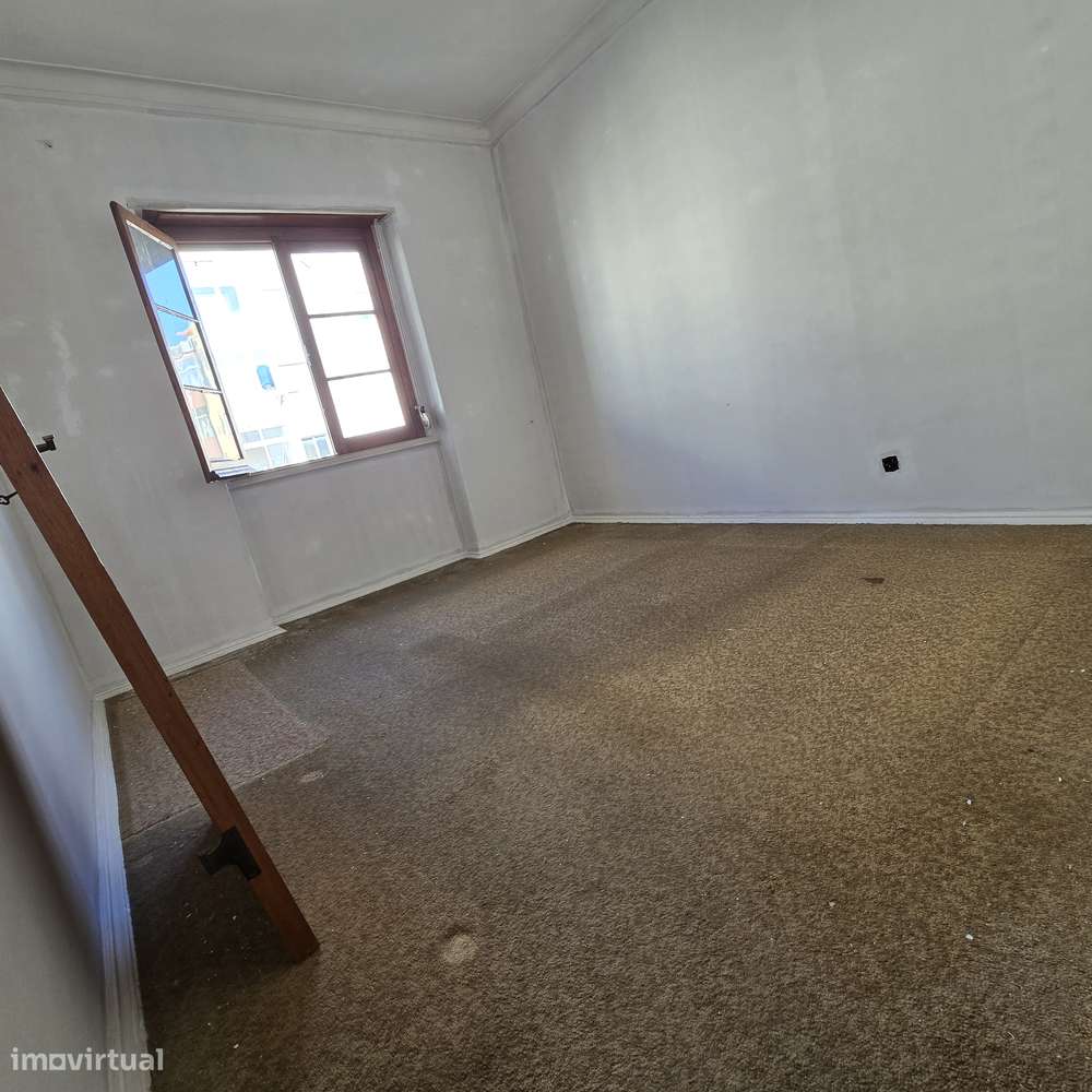 T4/T3 Renovado no Bairro do Liceu-50