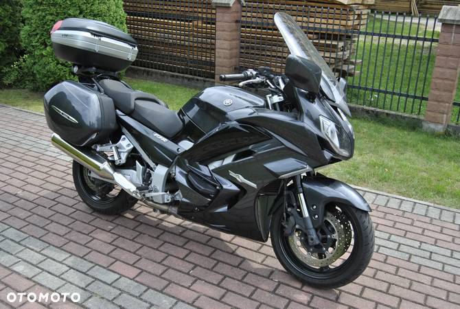 Yamaha FJR - 19