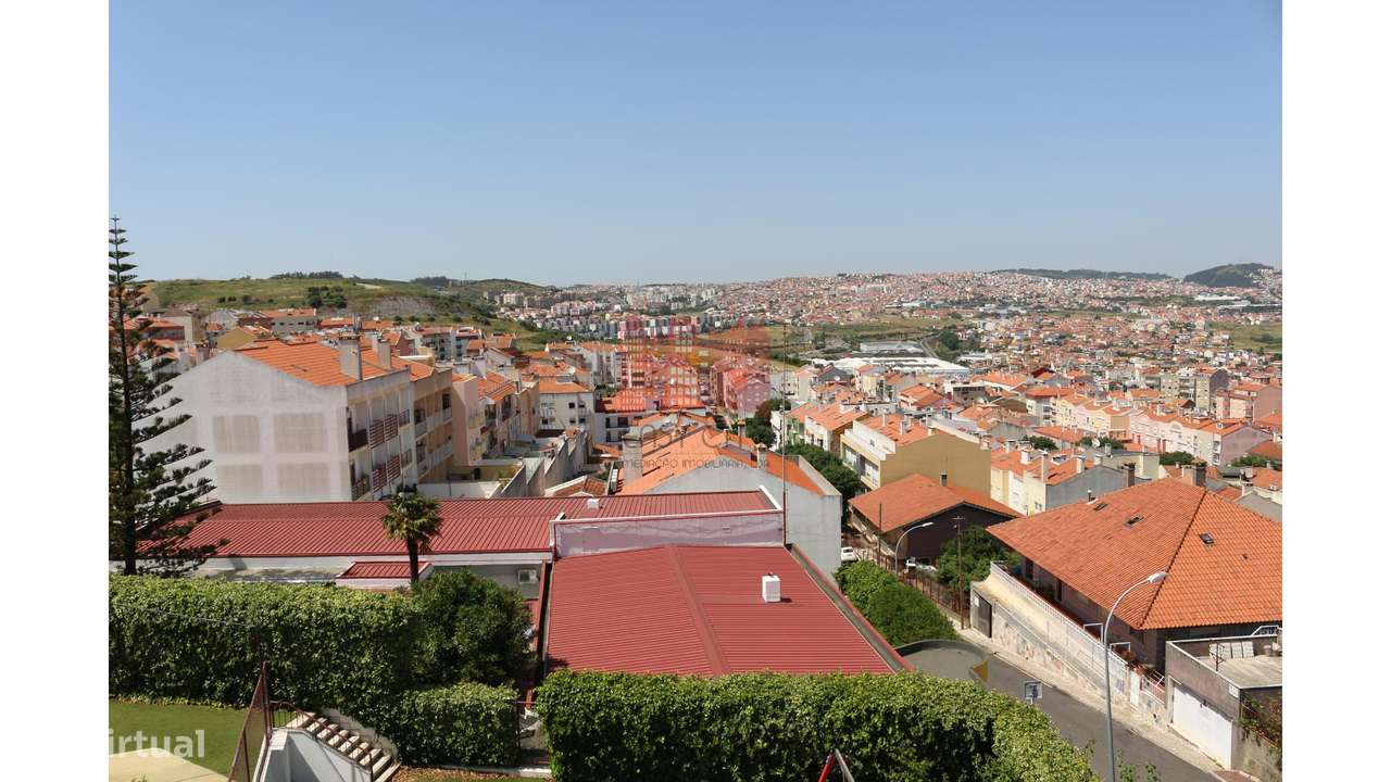 Moradia T2+T2 | Terreno 326 M2-8