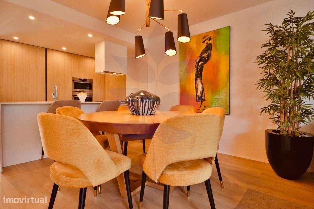 Vende-se T3 Duplex - Condominio Fechado - Como Novo - Empreendimento V-15