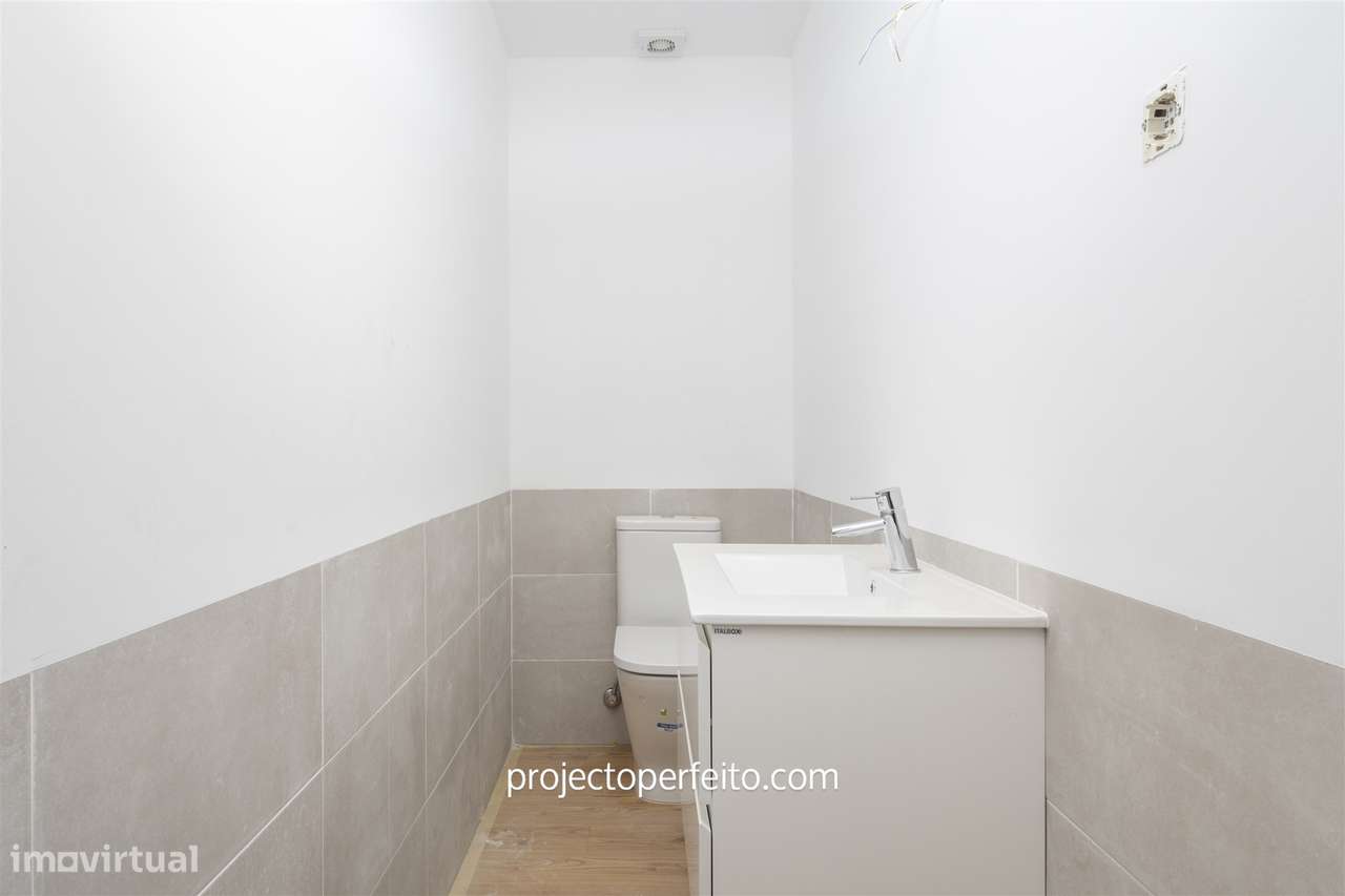 Moradia Geminada T3+1 Venda em São Félix da Marinha,Vila Nova de Gaia-31