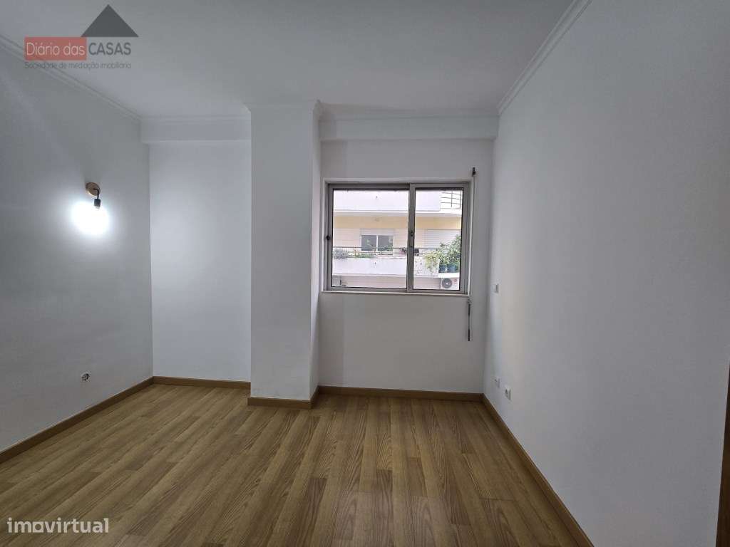 Apartamento T3 Vale das Flores-12