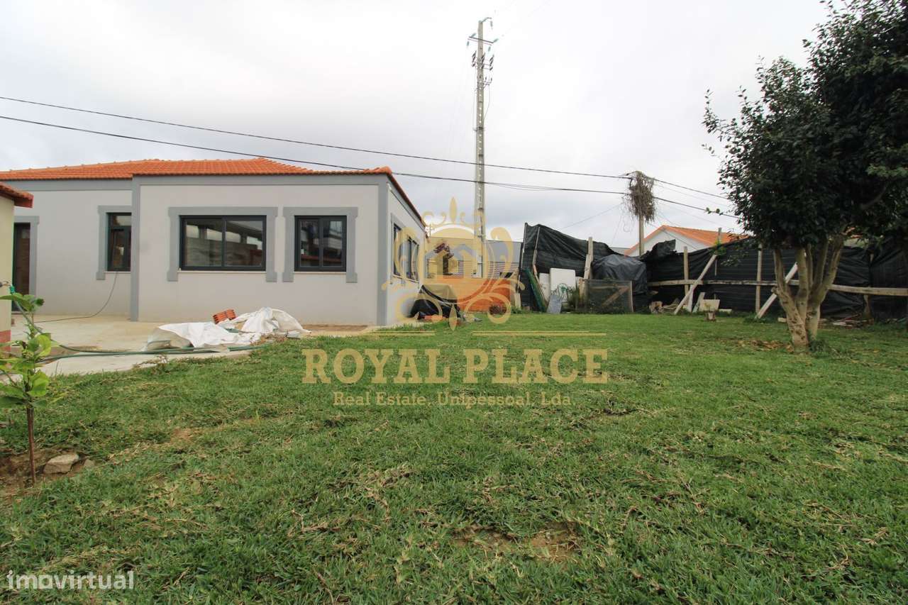 Moradia V2 Renovada com Anexo, Lourosa-8