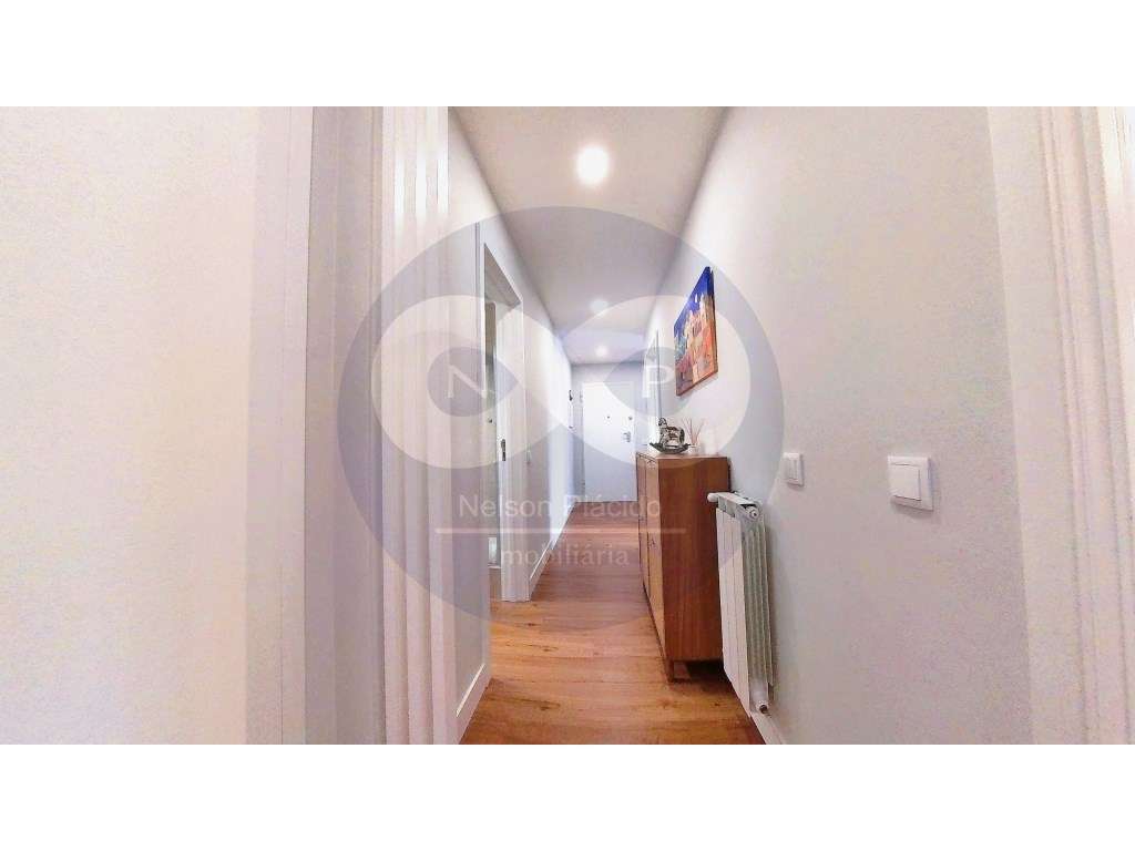 T2 com Cozinha Equipada, Varanda, 2 WC's, 3 Roupeiros embutidos e G...-13