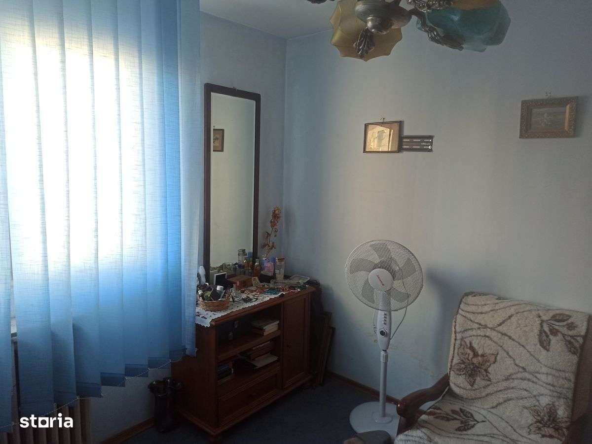 Apartament 3 camere de vanzare Drumul Taberei - Imagine principală: 4/11