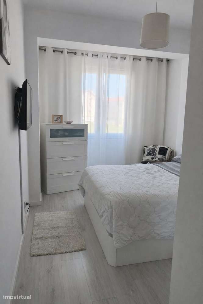 T3 com 2 casas de banho e boas acessibilidades-14