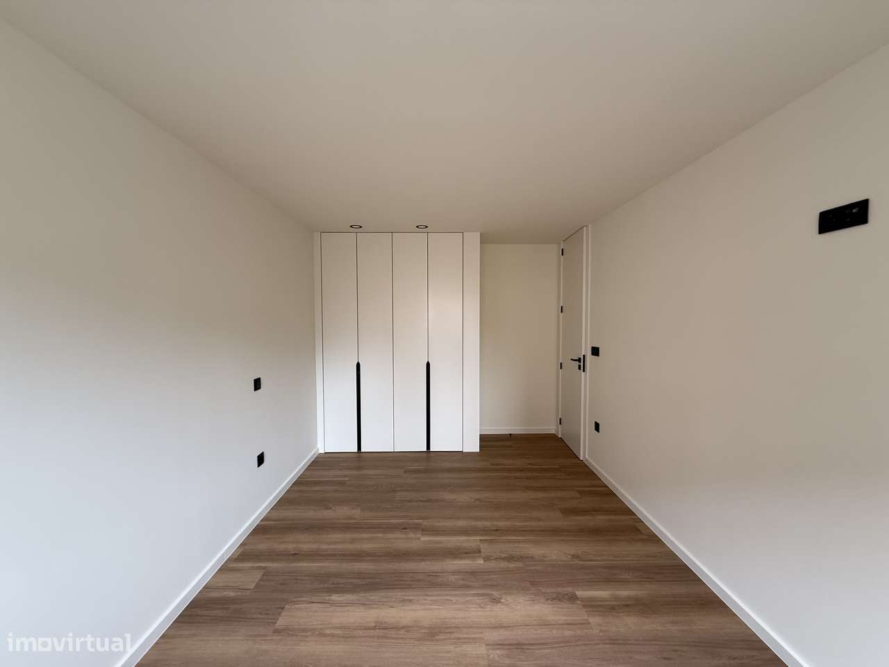 Apartamento T 3  com boas áreas remodelado junto à praia-18