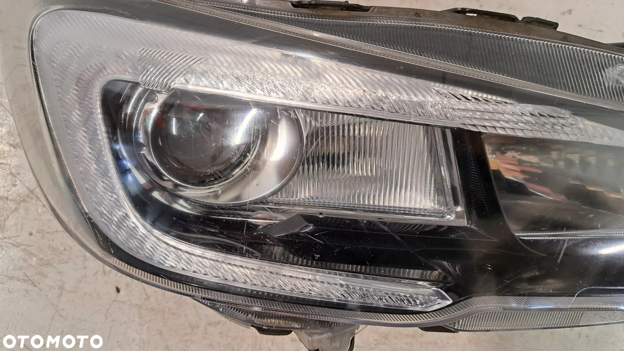 Subaru Impreza WRX LEVORG lampa prawa przód Led - 3