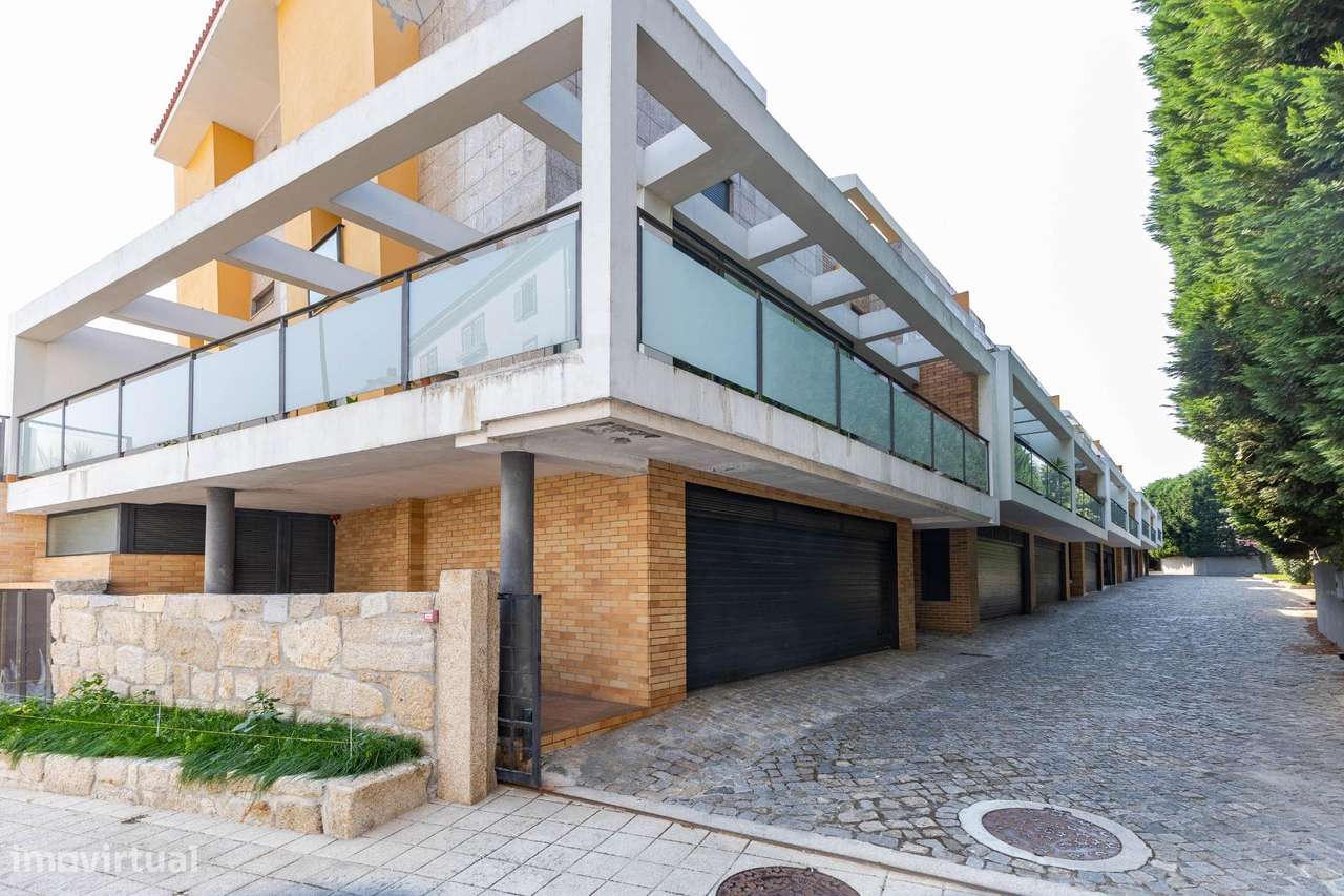 Moradia T3 Ermesinde, Valongo. Suite com terraço e jacuzzi.-41