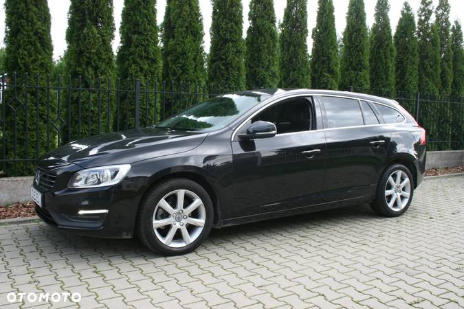 Volvo V60 D3 Drive-E Dynamic Edition (Momentum) - 13