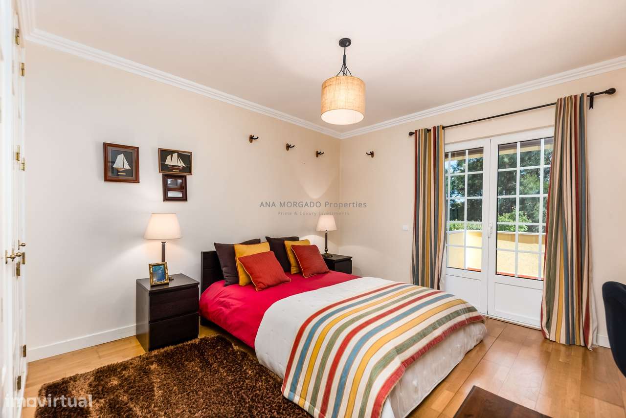 Moradia T4+1 Geminada na Quinta da Beloura — Luminosidade, Conforto e-39