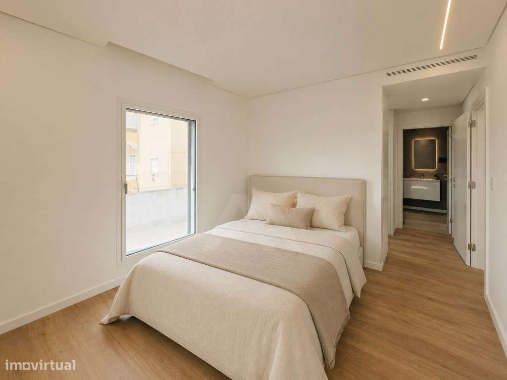 Moradia T5 na Amoreira com vista mar, piscina e jardim privativo-17