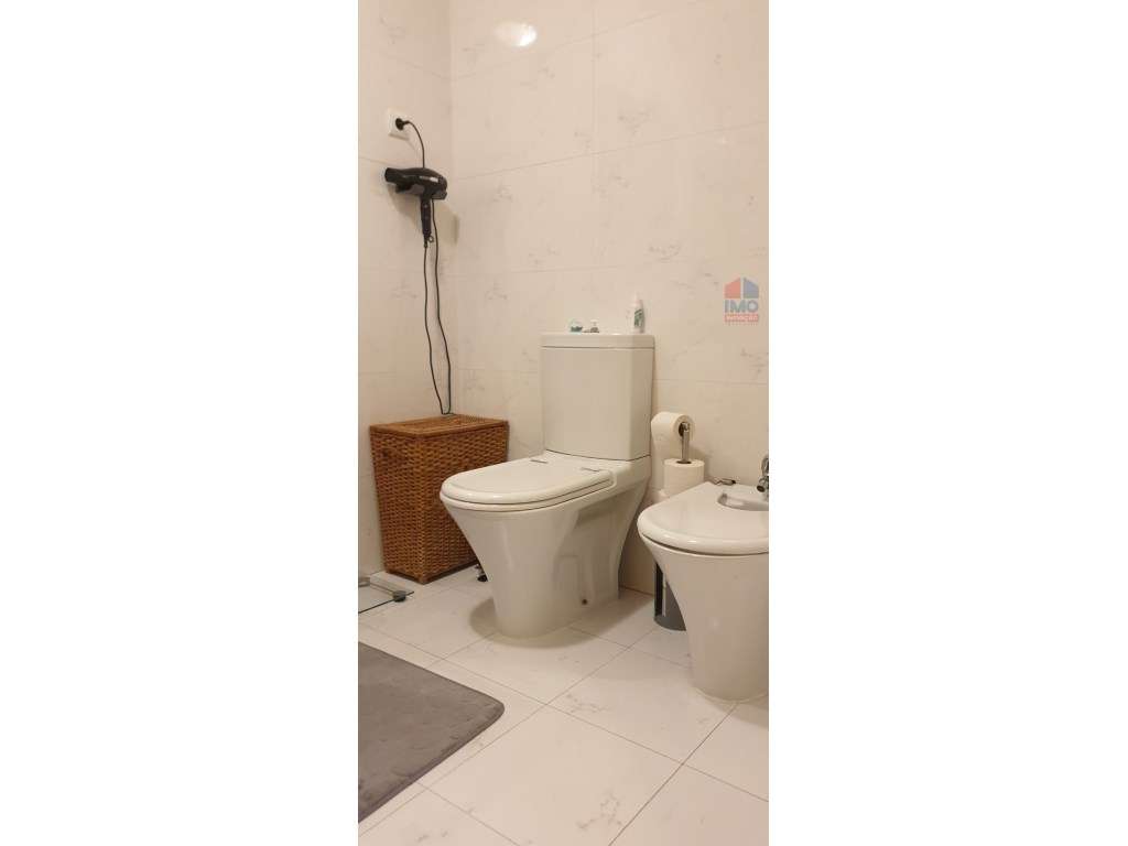 APARTAMENTO T3 COM 2 LUGARES DE GARAGEM NO CENTRO DE VILA REAL-17