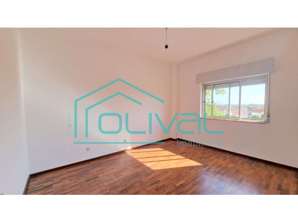 Apartamento T3 Porto Alto-15