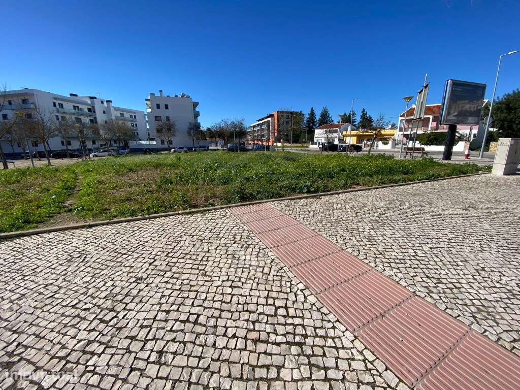 Lote para construção de 23 fogos + 1 loja, Loulé, Algarve - Grande imagem: 5/8