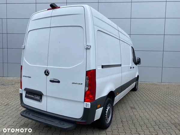 Mercedes-Benz Sprinter - 5