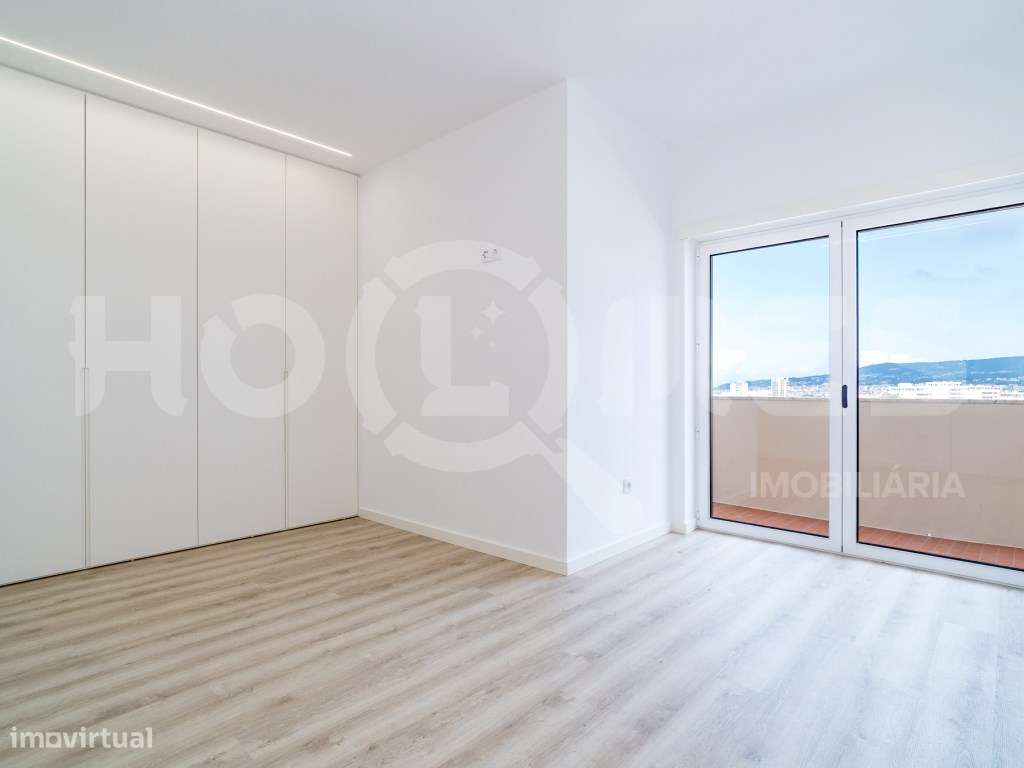 T2 de Luxo no Último Andar | Vista Mar, Serra e Cidade | Centro da ...-11