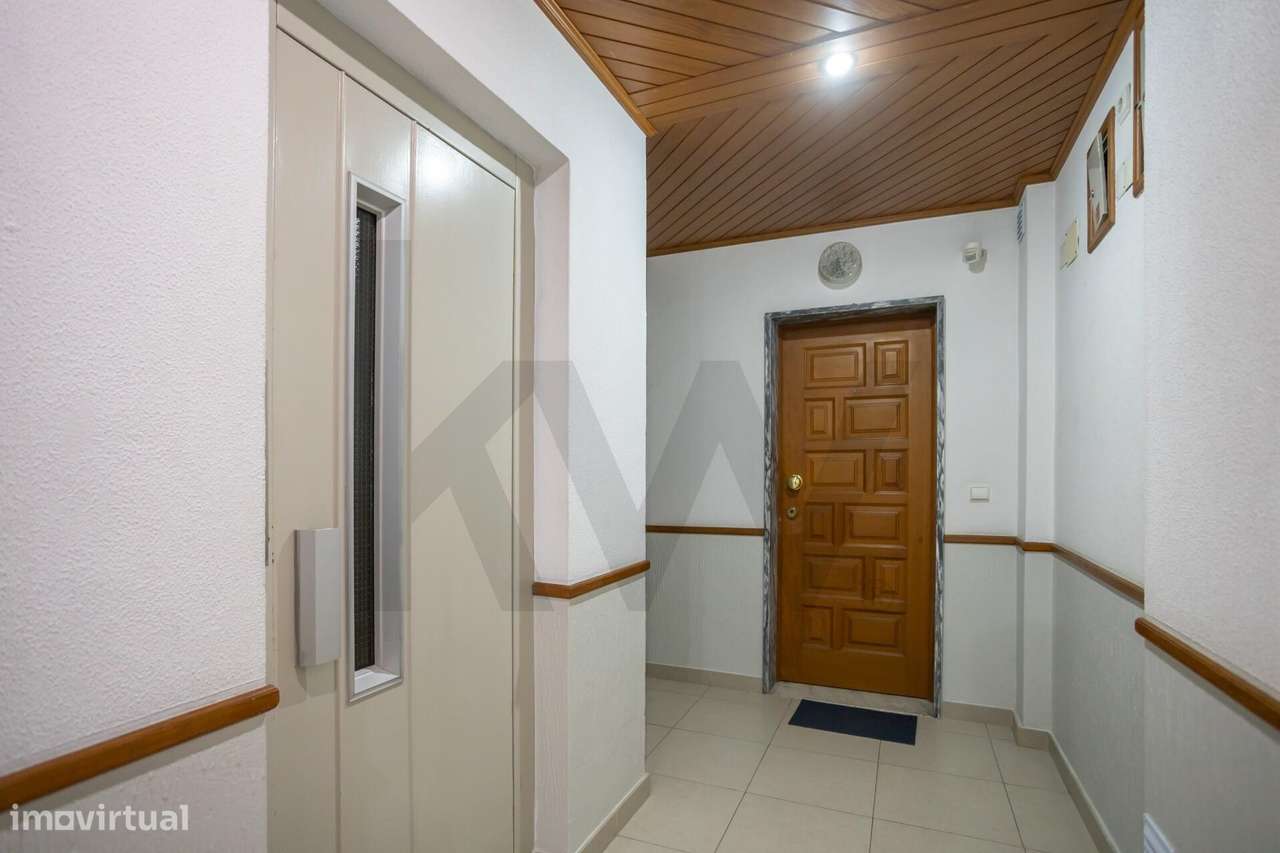 Apartamento T3 com varanda - Fidalguinhos - Barreiro-32