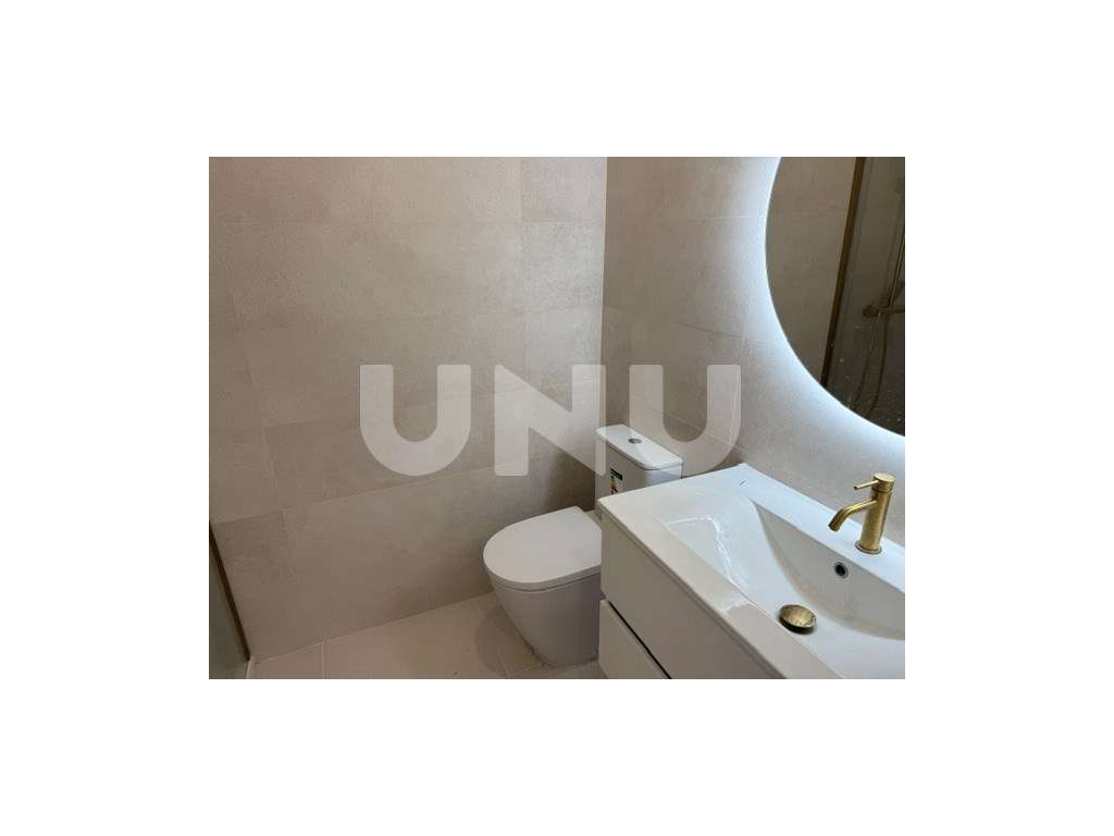 Apartamento T2 na Amadora com muita luminosidade-13