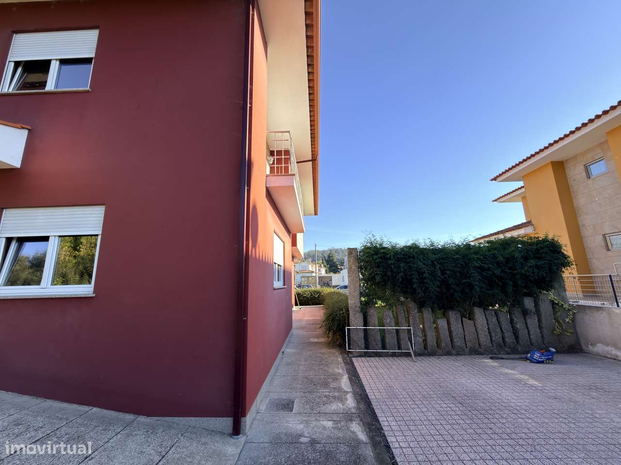 Moradia T4 com jardim e garagem em Ponte de Lima-6