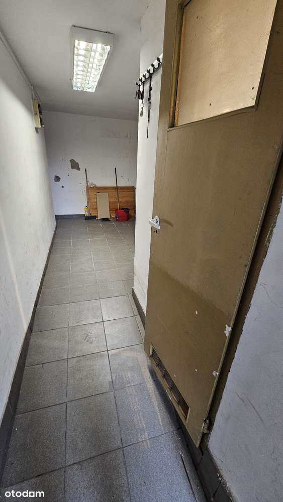 Komfortowy lokal 48,70m2 plus piwnica 19,50m2 NOWA CENA-11