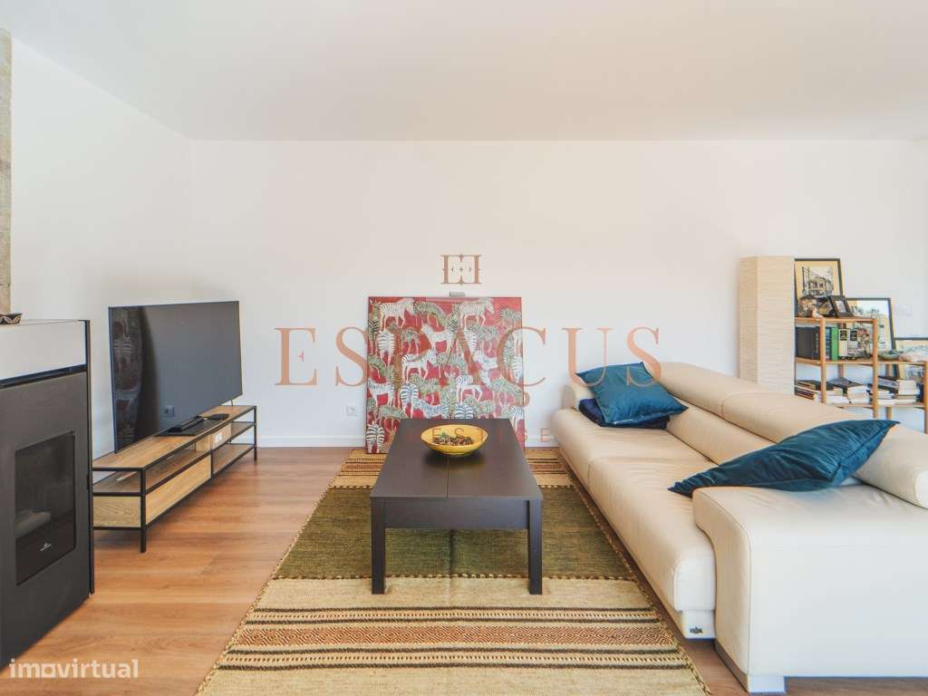 Moradia T3 em Banda no Coração de Viana do Castelo-11