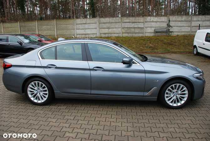 BMW Seria 5 530i mHEV sport - 12