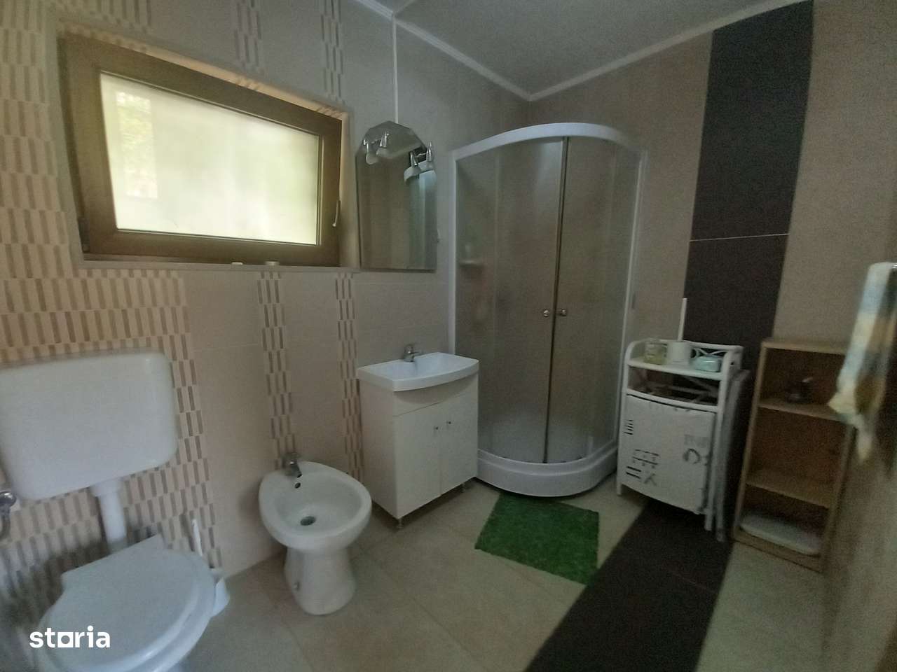 De vânzare pe str. Valea Roșie o casa superba !-13