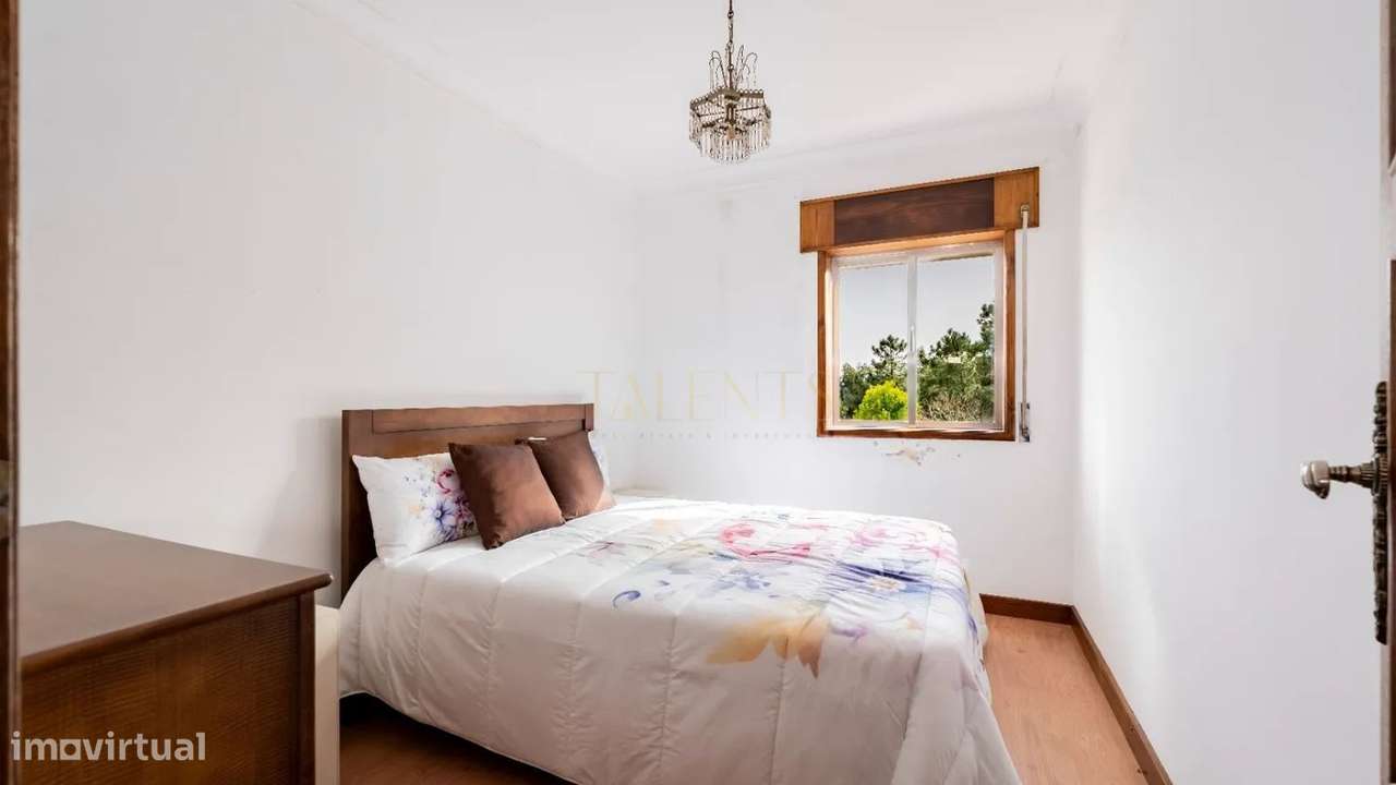 Exclusiva Moradia T4 com 556m² e 1.000m² de Terreno-9