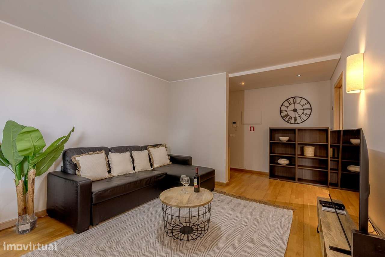 Apartamento Mobilado - Parque das Nações - Grande imagem: 2/44