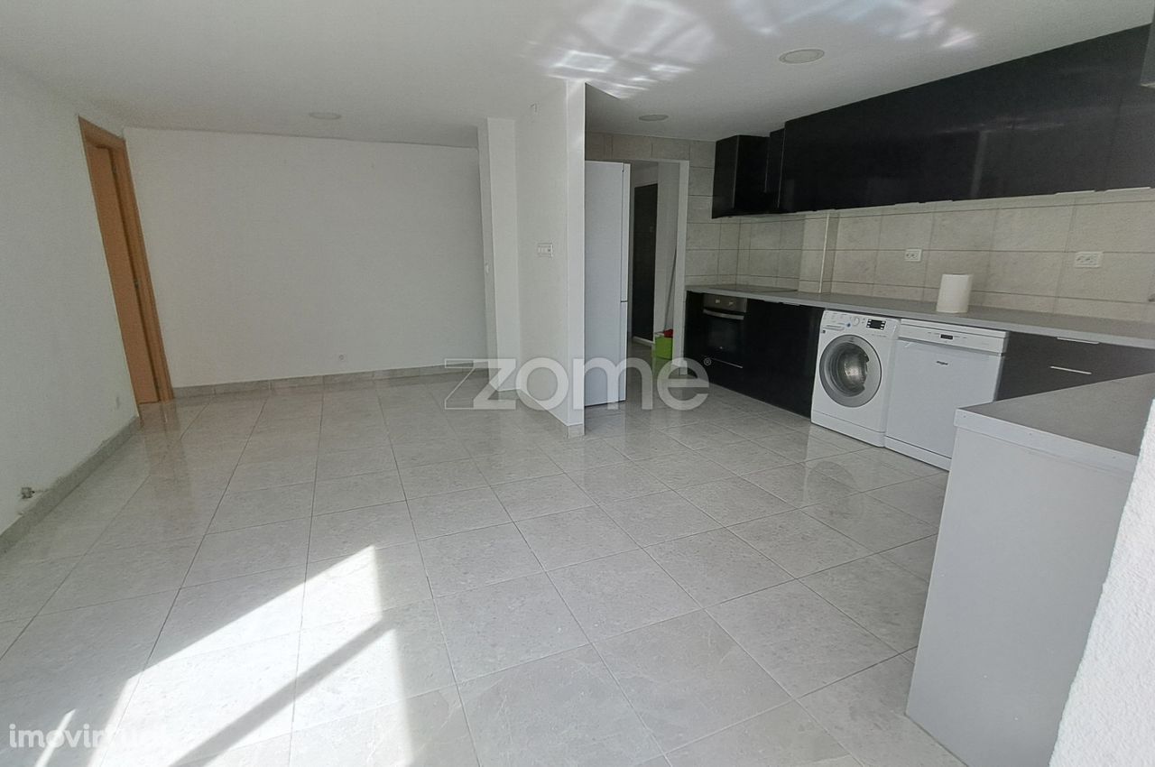 Apartamento T1 em Caselas