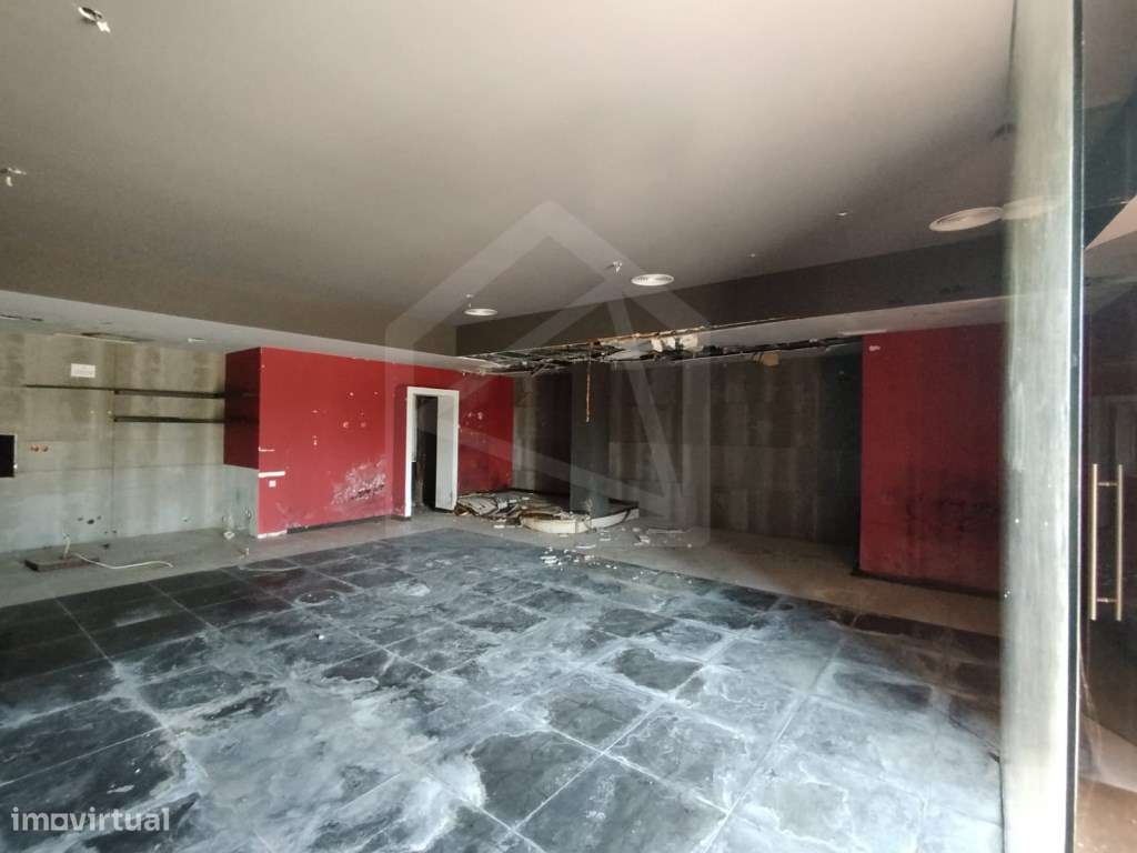 Pavilhão/Discoteca em Aradas - Grande imagem: 2/13