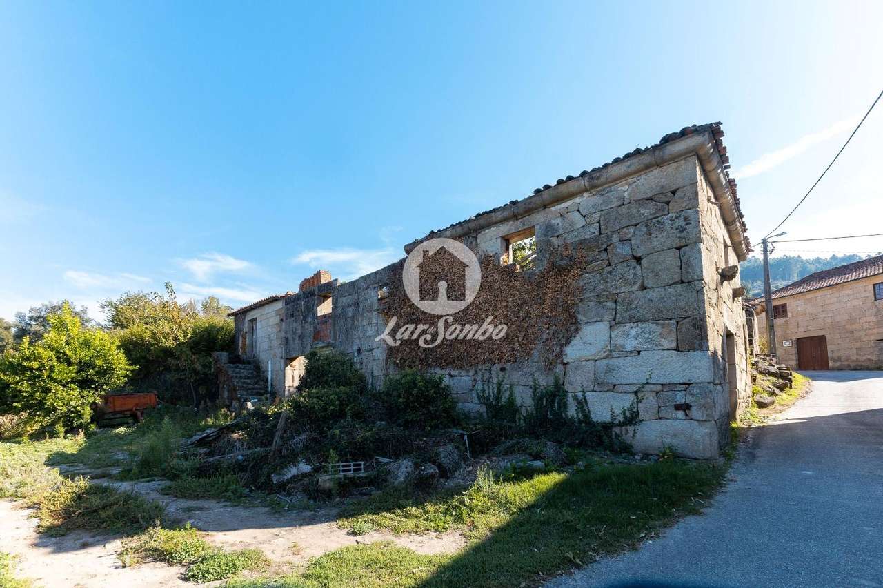 Moradia com terreno para restauro, Formoselos, Cerva - Grande imagem: 2/18